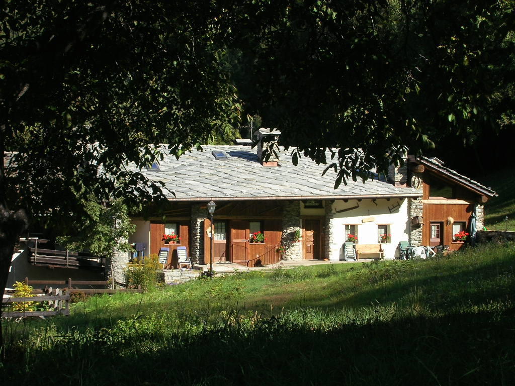Les Chevreuils Bed & Breakfast Introd Dış mekan fotoğraf
