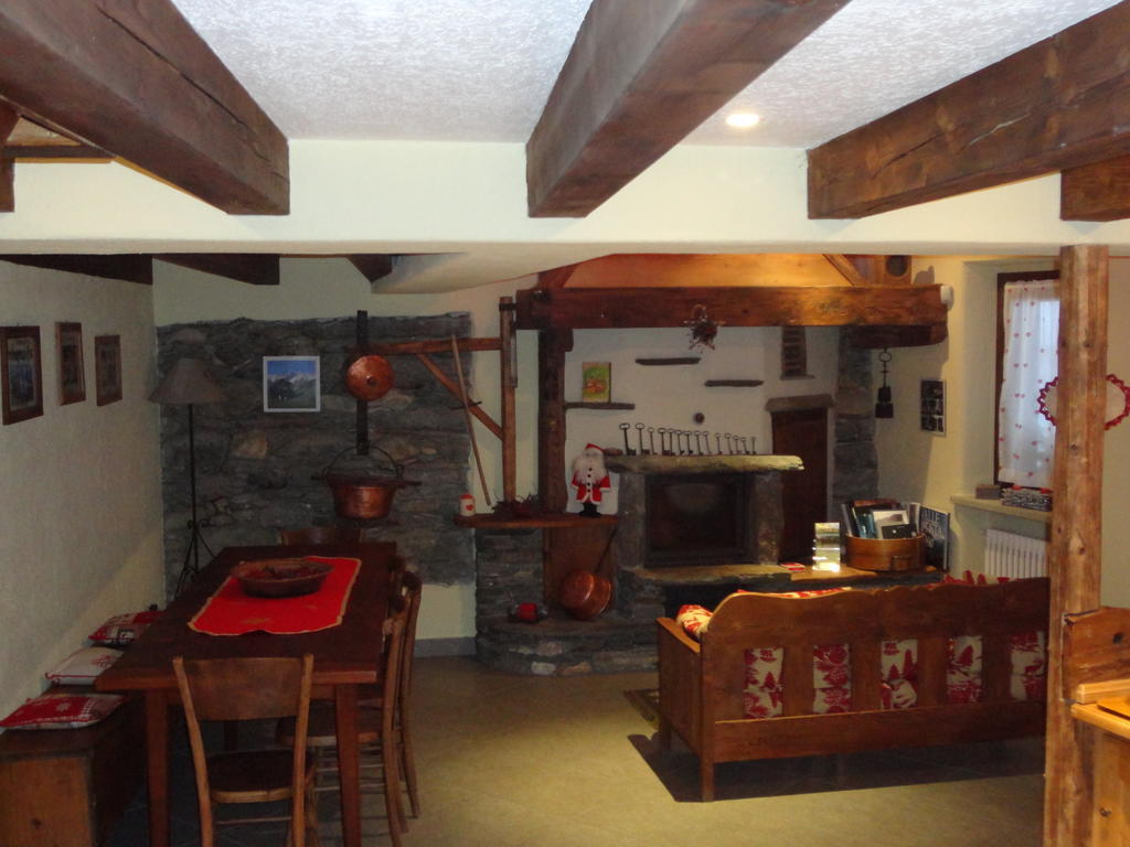Les Chevreuils Bed & Breakfast Introd Dış mekan fotoğraf