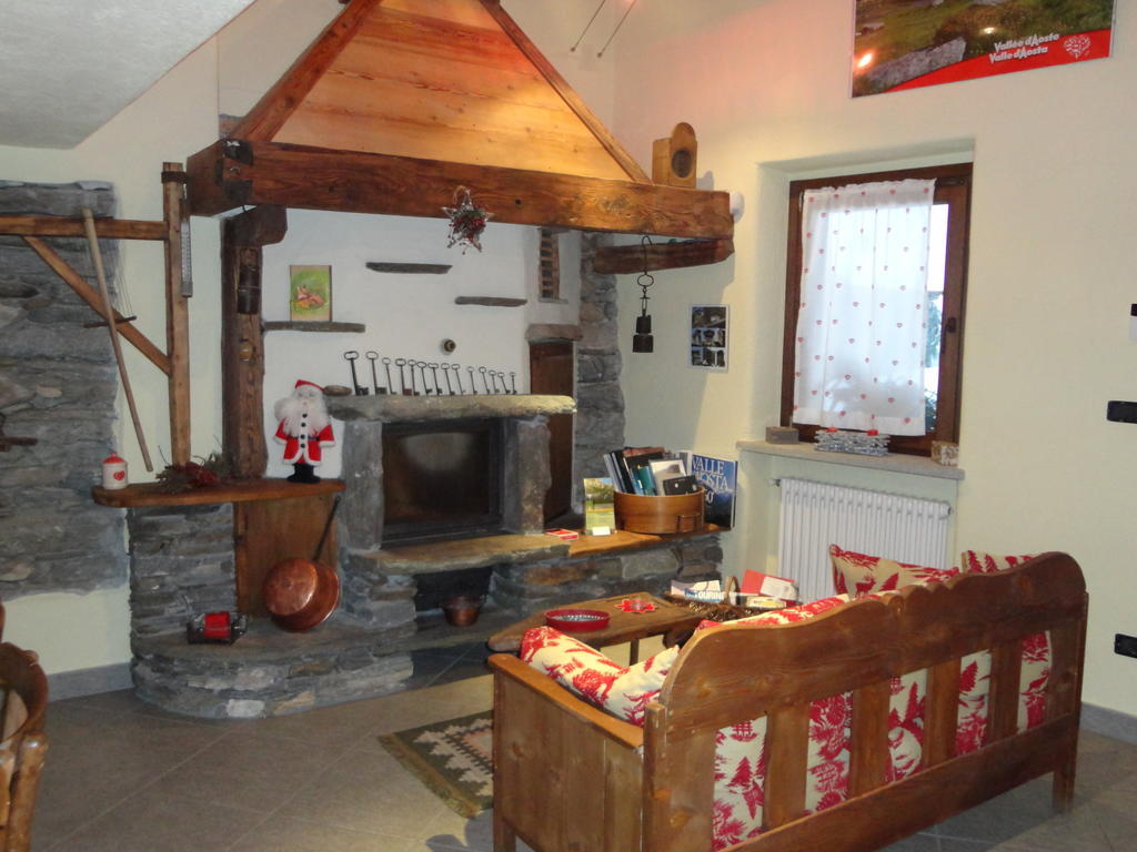 Les Chevreuils Bed & Breakfast Introd Dış mekan fotoğraf